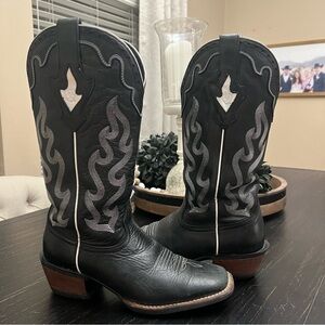 Ariat Women’s Black Square Toe Leather Boots with White Stitching Size 9